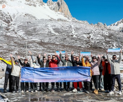 新明珠巖板回歸自然， 以《造物》之名，演繹向山而行