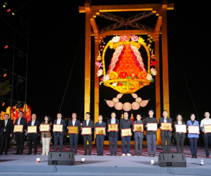 “全球首條陶瓷氨氫零碳燃燒量產線投產”獲頒“南海影響力2024年度十件大事”